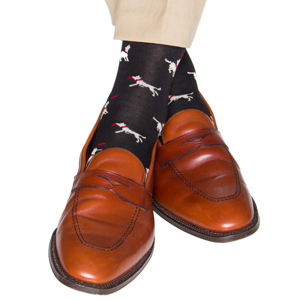 mid-calf black/tan/red dog with frisbee cotton sock