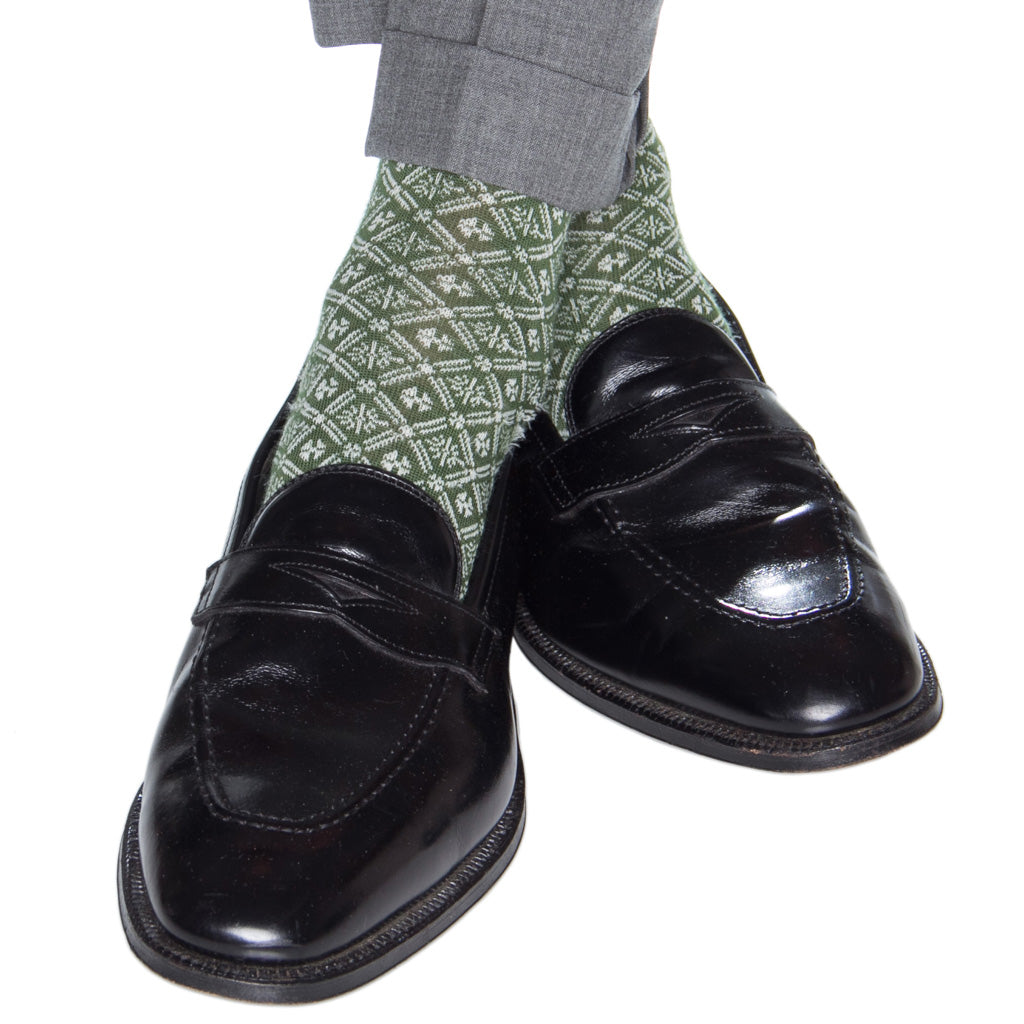Pine-Green-Cream-Clover-Grid-USA