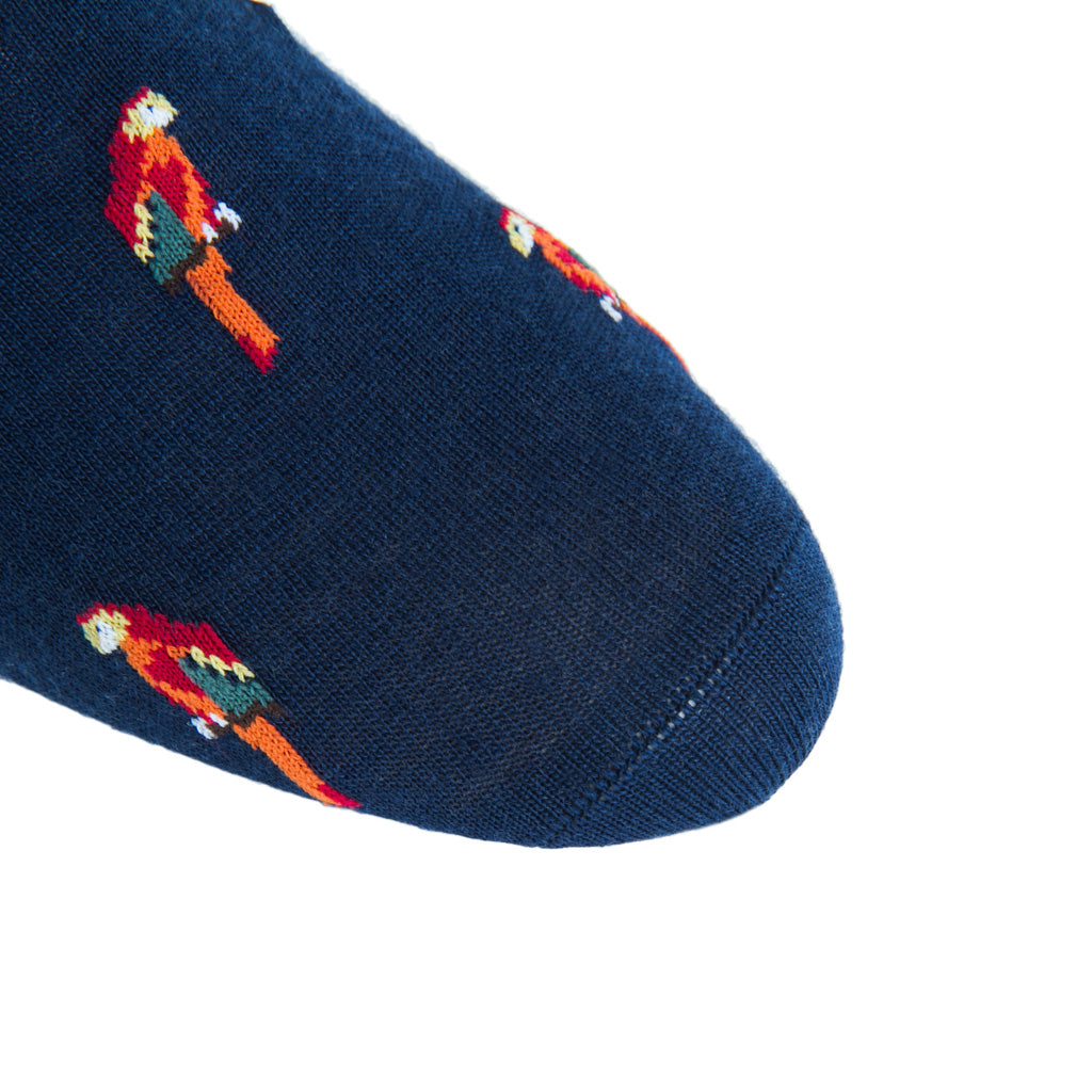 linked-toe navy with parrots wool