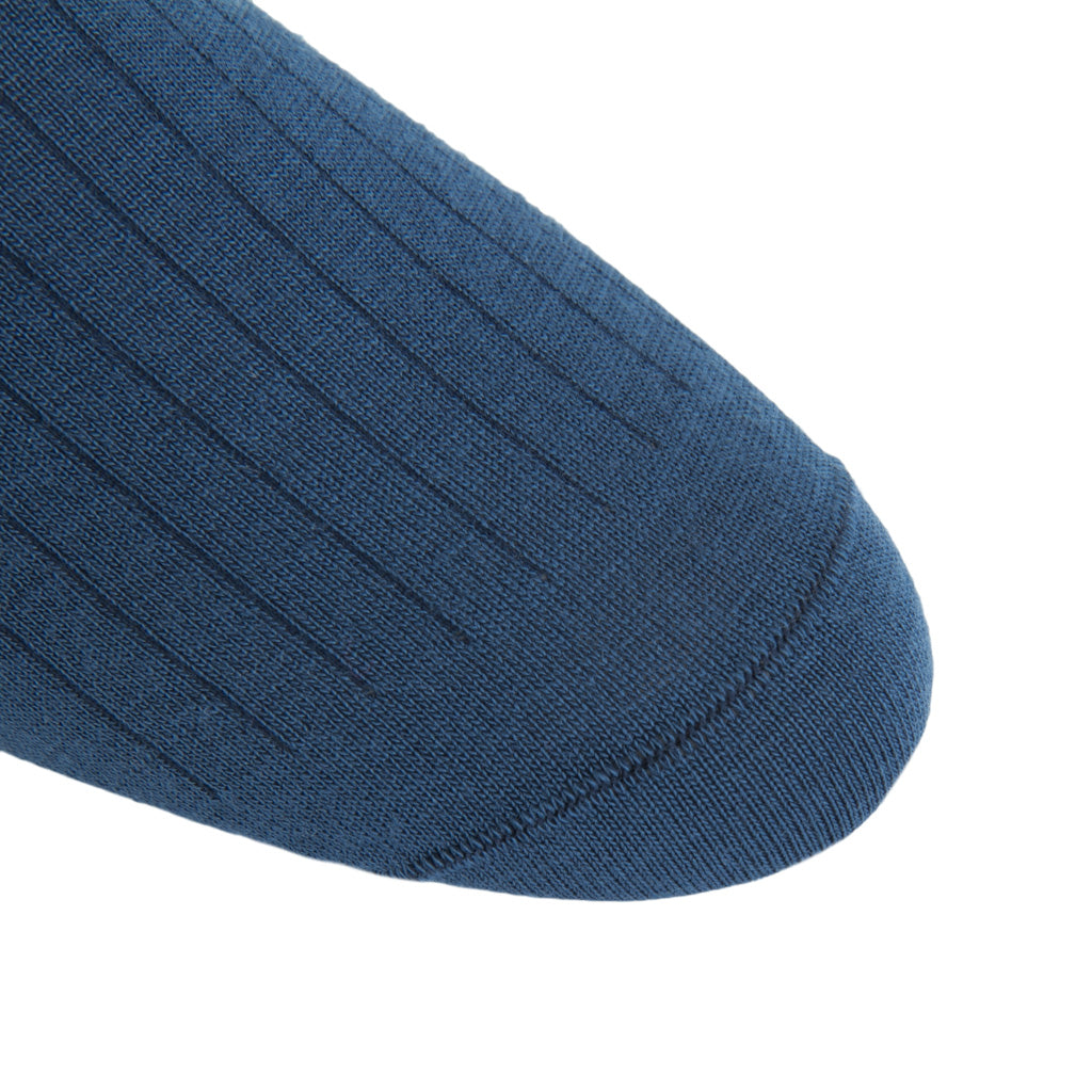 linked-toe bay blue wool sock