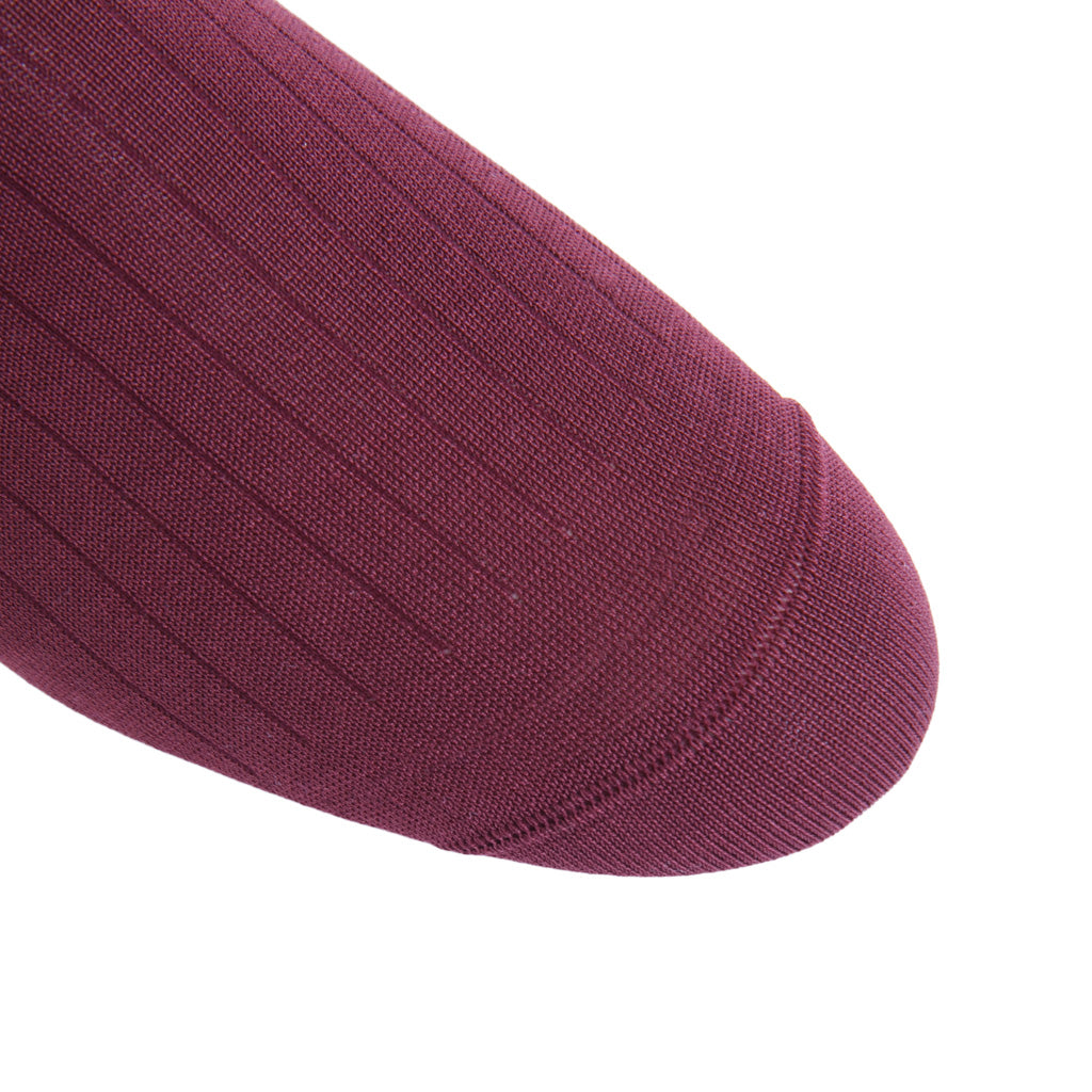 linked-toe Burgundy Ribbed wool sock