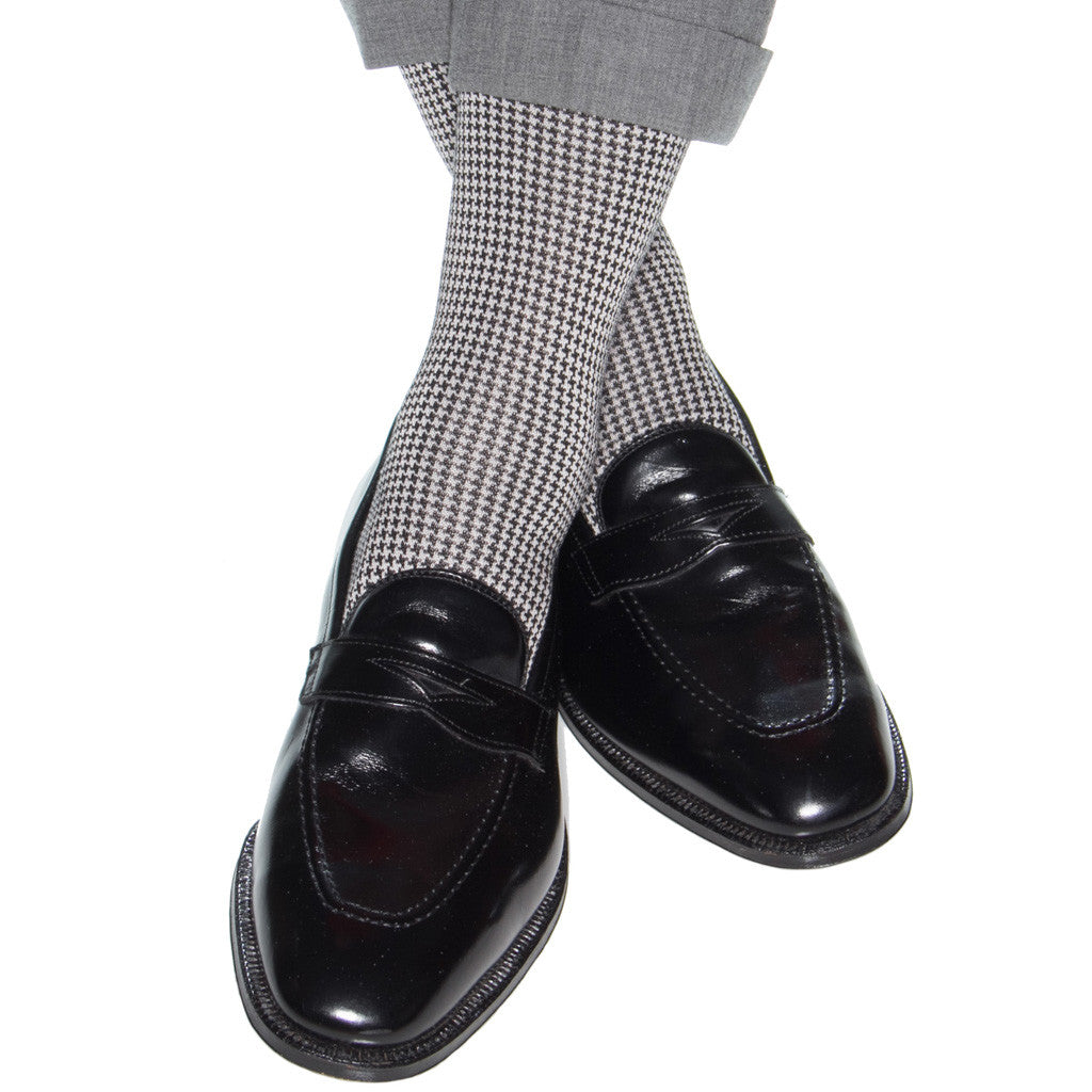 Mens formal dress socks with Black and grey houndstooth pattern 8-12